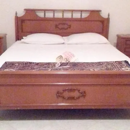House With 4 Bedrooms In With Furnished Garden And Wifi 15 Km From The Holiday home *