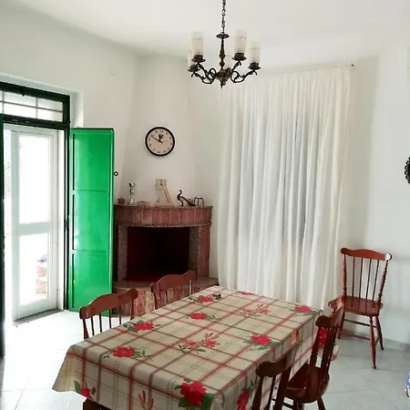 House With 4 Bedrooms In With Furnished Garden And Wifi 15 Km From The Ostuni